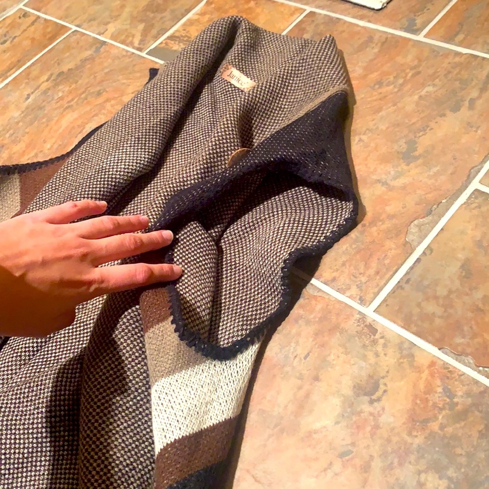One-Size Long Stripped Sweater Vest - Picture 4 of 5